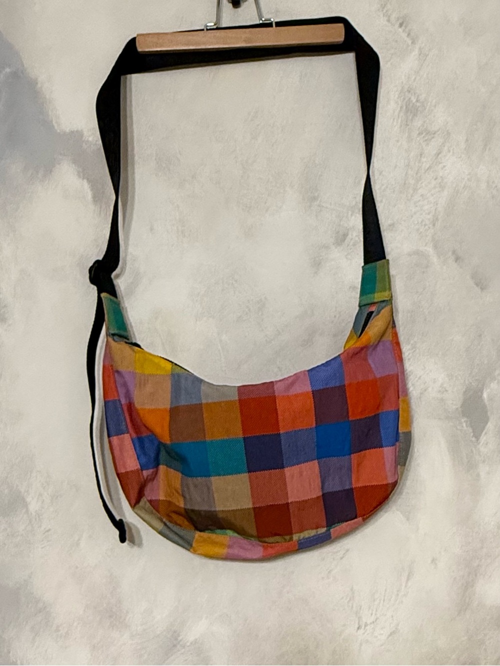 BAGGU Multicolor Patchwork Crescent Shoulder Bag with Black Strap - Picture 3 of 8